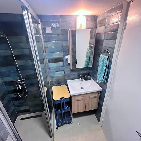 Genis Ve Yepyeni Konforlu & Merkezi Apartment Nicosia
