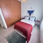 Genis Ve Yepyeni Konforlu & Merkezi Apartament *
