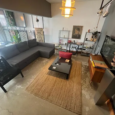 Genis Ve Yepyeni Konforlu & Merkezi Daire Apartamento Nicósia