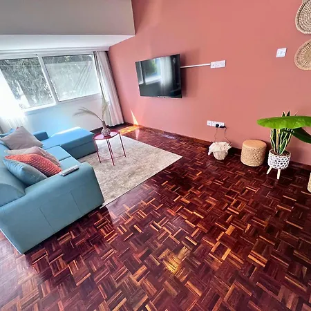 Apartament Genis Ve Yepyeni Konforlu & Merkezi Nikozja