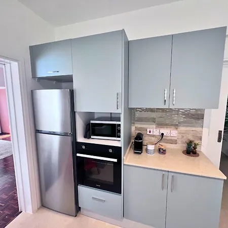 Apartament Genis Ve Yepyeni Konforlu & Merkezi Nikozja
